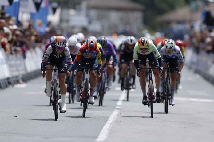 Itzulia_Woman_E2